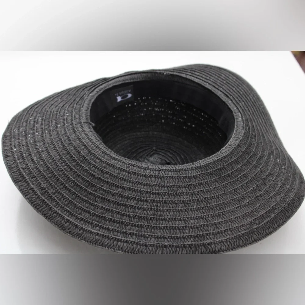 August silk hat